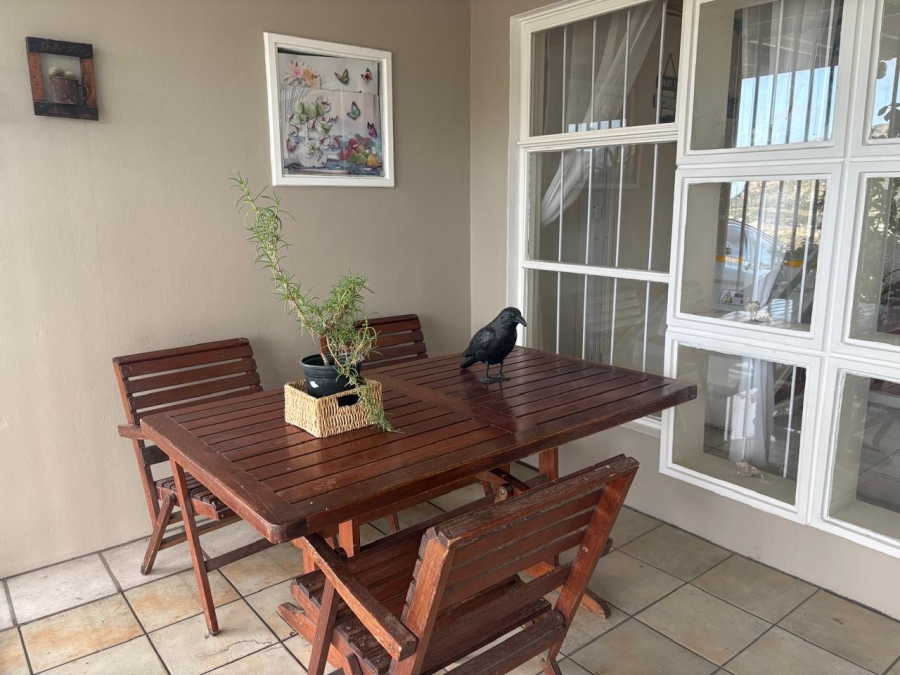 To Let 1 Bedroom Property for Rent in Fish Hoek Western Cape